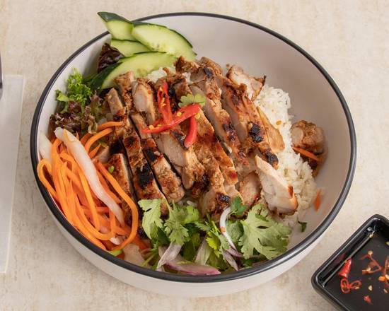 Lemongrass Chicken Bun Bowl