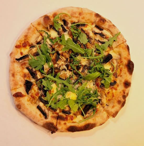 Mushroom - Garlic Base, Mozzarella , Truffle oil, Rocket.