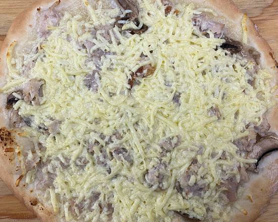 Garlic Chicken Pizza