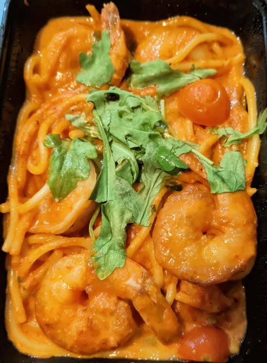 Garlic Prawn Pasta