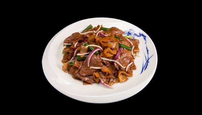 Stir Fried Beef Rice Noodle