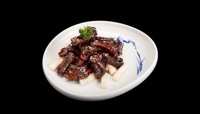 Shanghai Sweet & Sour Pork Rib on Rice Cake