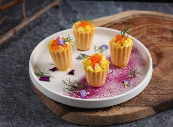 Crab Meat Salad With Mango Salad In Crispy Tart (I)