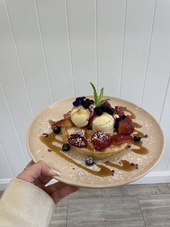 Berry Good Pancakes