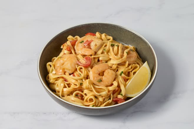 LUNCH LINGUINE GARLIC PRAWNS