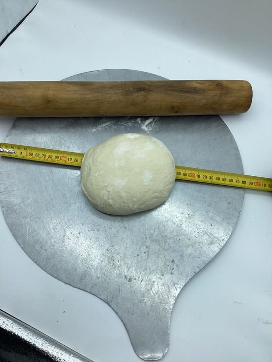 Large 400. Gr fresh pizza dough