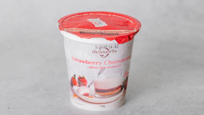 D Desserts Strawberry Cheesecake 90gms