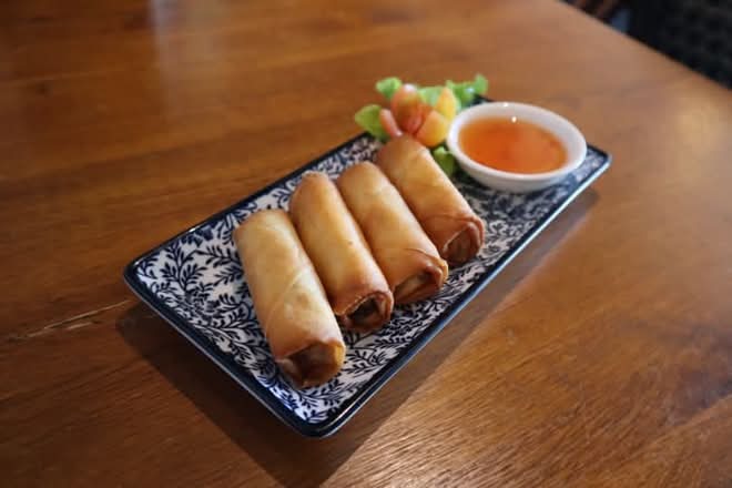 Vegetable Spring Rolls (4pcs)
