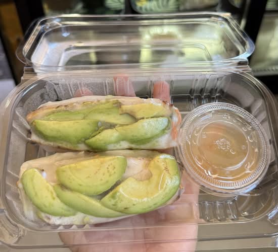 Chicken Avocado Rice Paper Roll