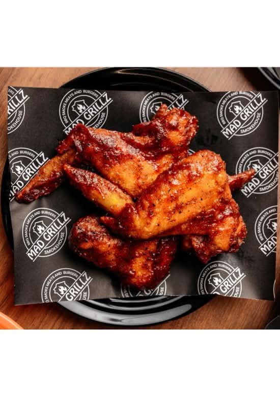 Smokey Wings with Mad Spicy Smoky Barbecue Sauce