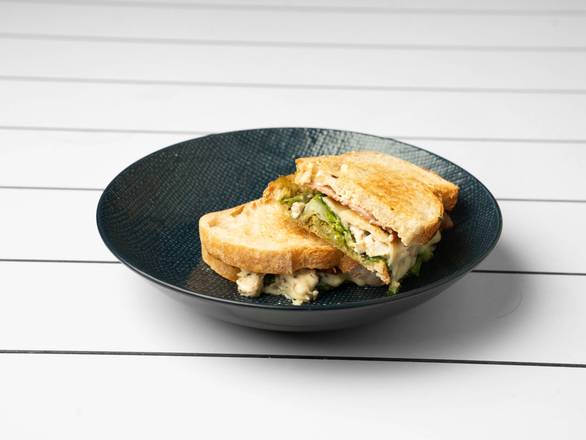 Pesto chicken club