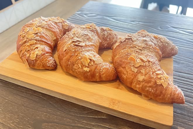 Almond Croissant