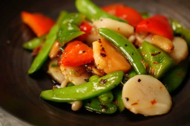 Wok-Fried Scallops with Sugar Snap Pea and XO Sauce (I)   XO酱蜜豆炒带子