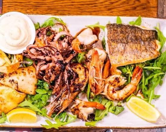 Mixed Seafood (I)