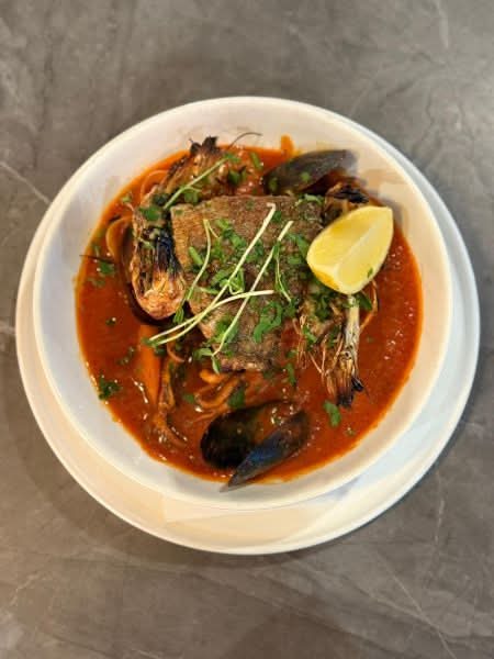 Seafood Hotpot (I)