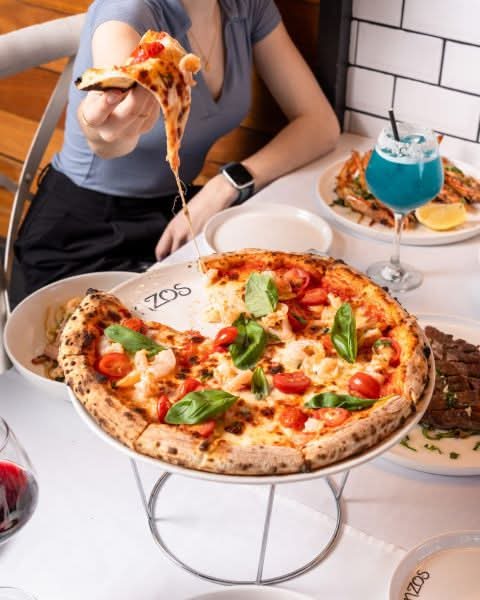 Garlic Prawn Pizza (I)