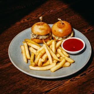 Kids Cheeseburger and Chips