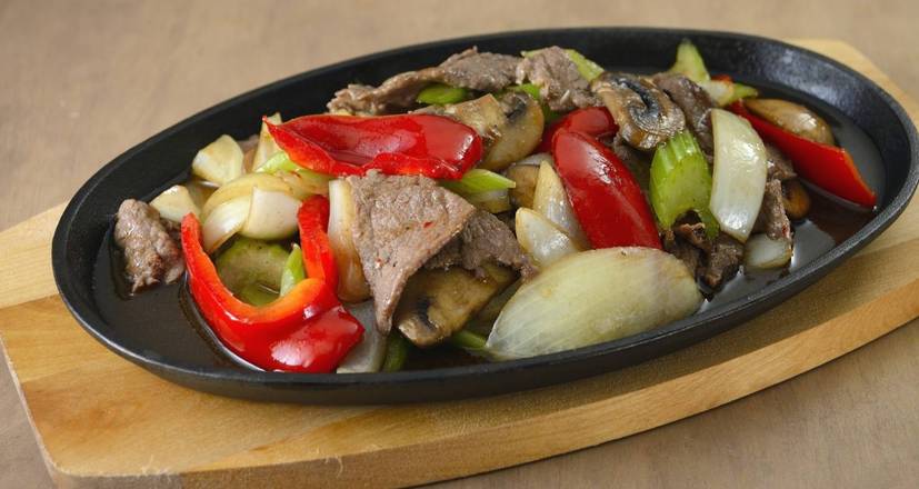 Black Pepper Beef Stir Fry
