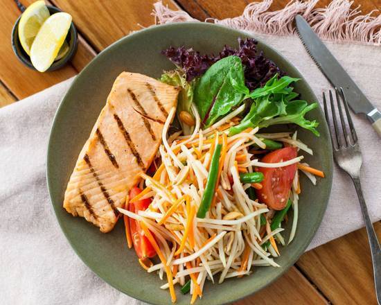 Grilled Salmon with Papaya Salad