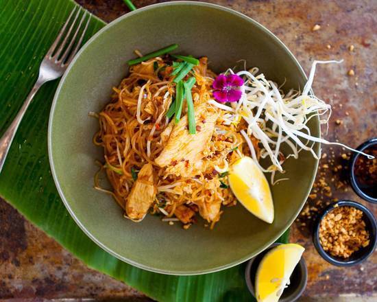 Traditional Pad Thai