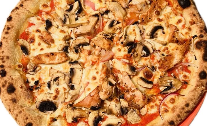 Split Bbq Chicken Pizzaa