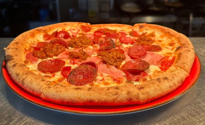 Meat lover Pizzaa