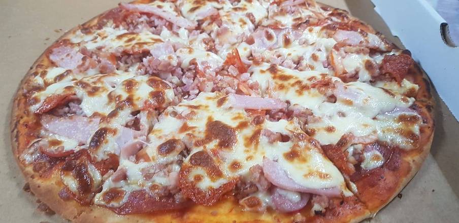 Hot Chick Pizza