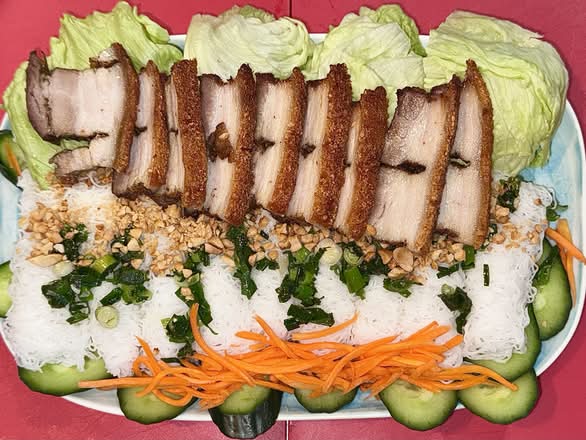 Fine Vermicelli with Roasted Pork