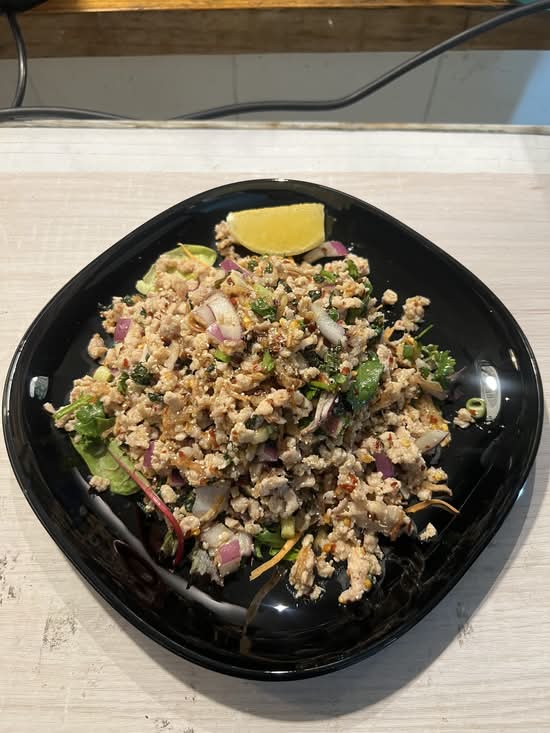 Larb Kai ( chicken mince)