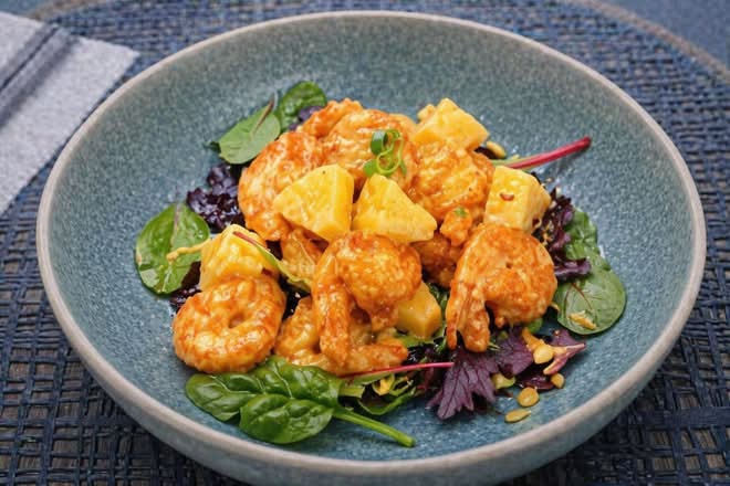 Battered King Prawns in Honey Mustard Sauce