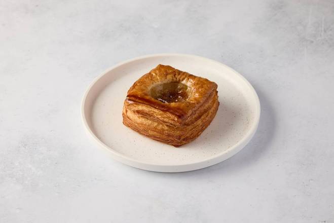 Apple fruit danish