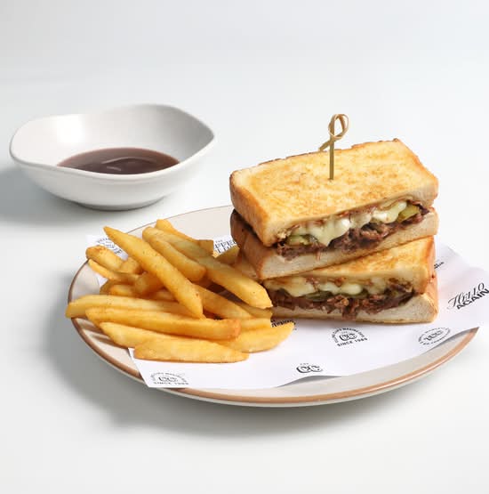 Pulled Beef Toastie w/ Gravy