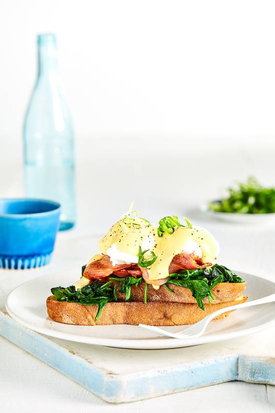 Eggs Benny Bacon