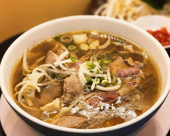 Phở đặc biệt - Combination in Rice Noodle Soup