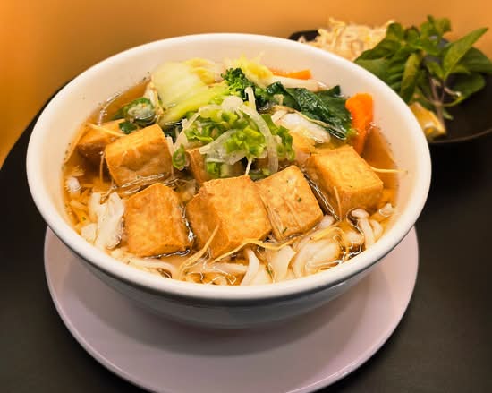 Phở chay - Vegetarian in Vegetarian Rice Noodle Soup (V)