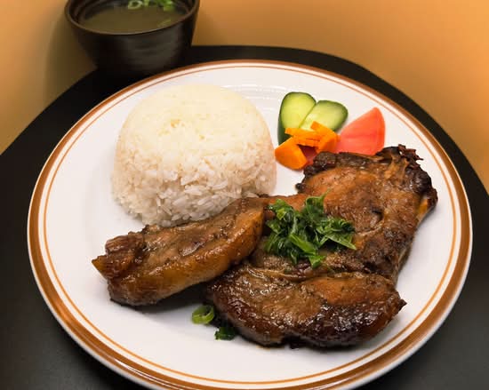Cơm sườn nướng - Grilled Pork Chop with Rice