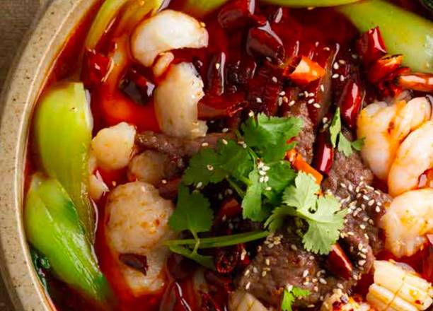 702 Chicken, Beef , BBQ Pork, Squids, Prawns. Chinese Green and Vermicelli in Szechuan Spicy Soup