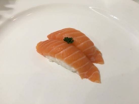 Salmon Nigiri  (4pcs)