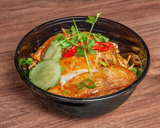 Crispy Chicken with Dry Noodle