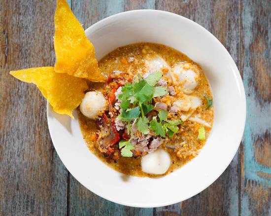 Tom Yum Noodle Soup ก๋วยเตี๋ยวต้มยำ