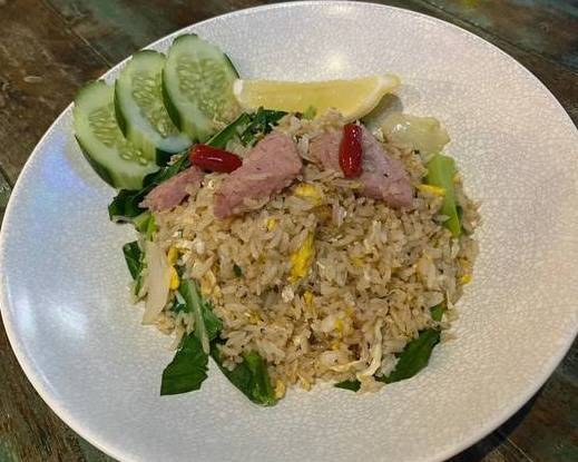 Khao Pad Nam ข้าวผัดแหนม