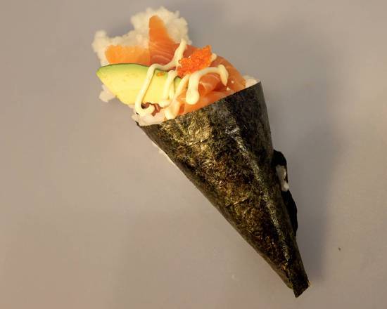 Salmon Hand Roll