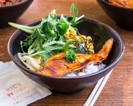 Grilled Salmon Rice Bowl