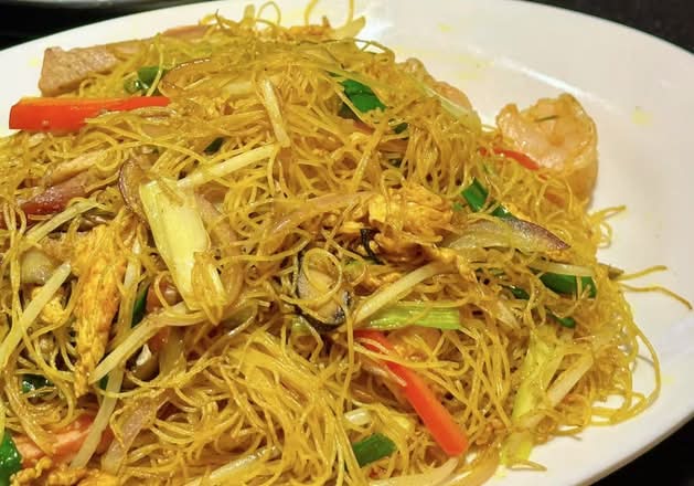 Singapore Fried Vermicelli Noodles