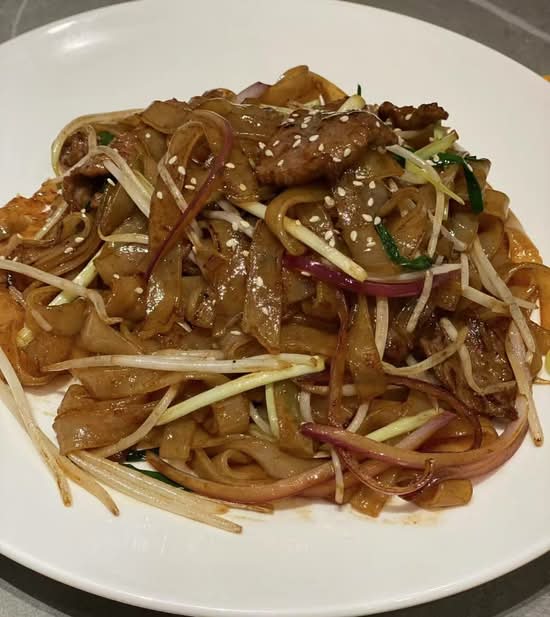 Dry Fried Beef Rice Noodles