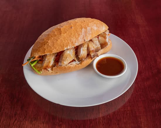 Grilled Chicken Bánh Mì
