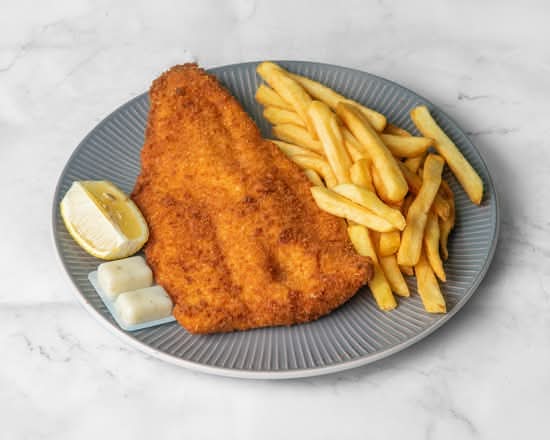 Crumbed Fish, Chips and Salad Meal(Imported)