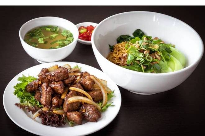 Mì Khô Bò Lúc Lắc