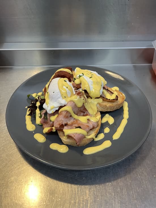Eggs Benedict